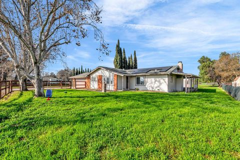 Photo of 1660 Sunset Rd, Brentwood, CA 94513 (MLS # 41123198)