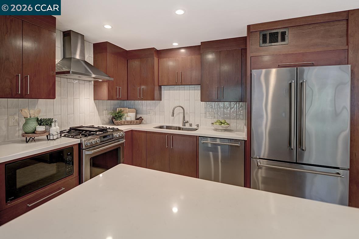 Photo 1 of 55 — 1345 Singingwood Ct Unit 8, Walnut Creek, CA 94595