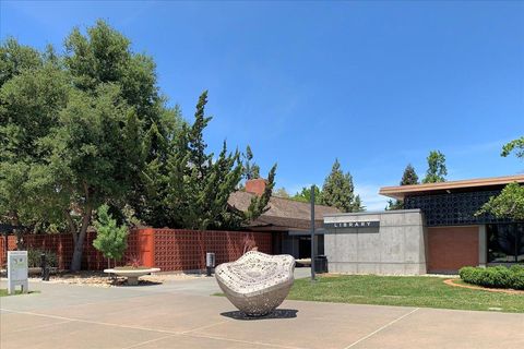 A home in Palo Alto