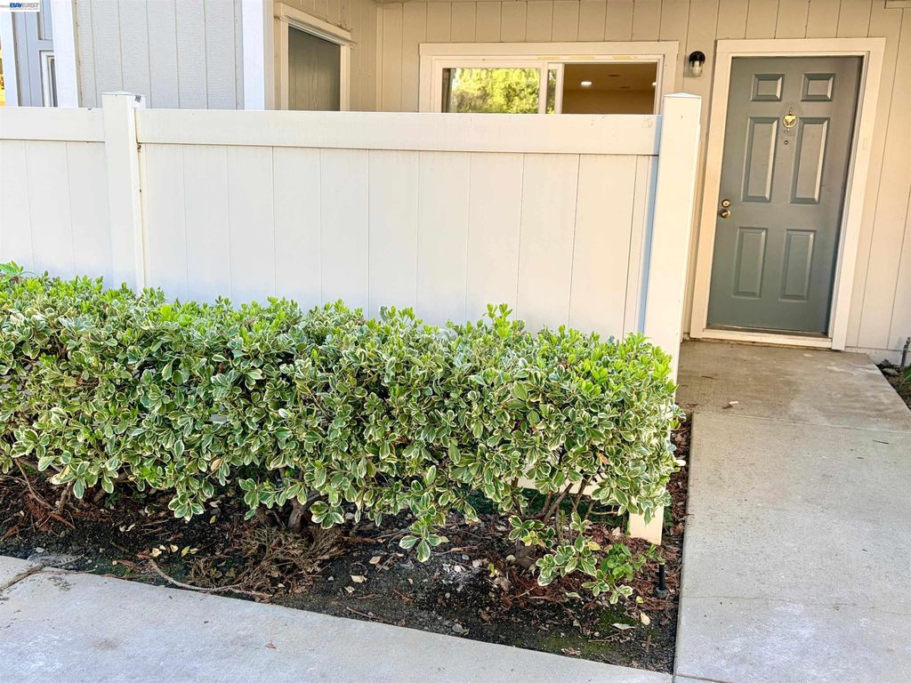 Photo of 38508 Mary Ter #4, Fremont, CA 94538 (MLS # 41126940)