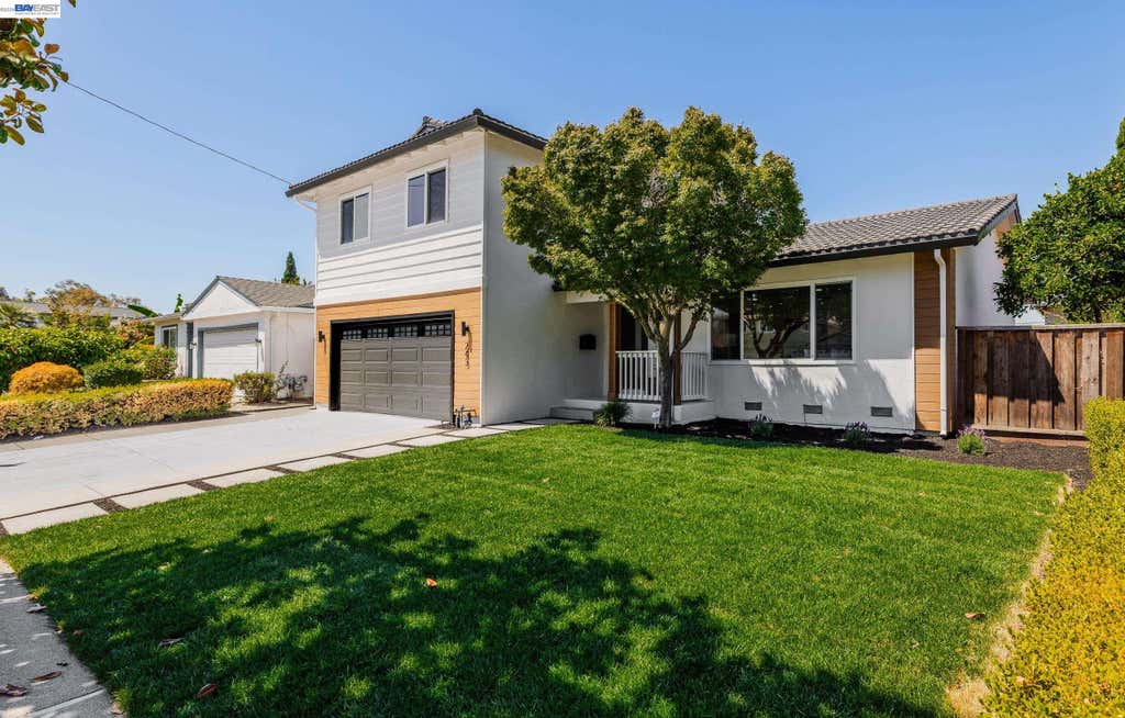 Photo of 243 S Park Victoria Dr, Milpitas, CA 95035 (MLS # 41143551)