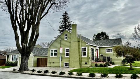 A home in Burlingame