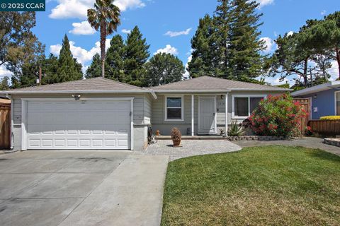 Photo of 1214 Sereno Dr, Vallejo, CA 94589 (MLS # 41118732)
