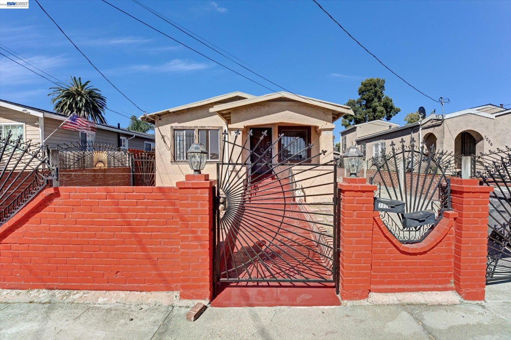 Photo of 7000 Weld, Oakland, CA 94621 (MLS # 41142447)