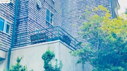 View of home's exterior