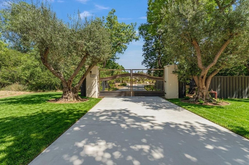 Photo of 1080 Finley Road, Pleasanton, CA 94588 (MLS # ML82048096)