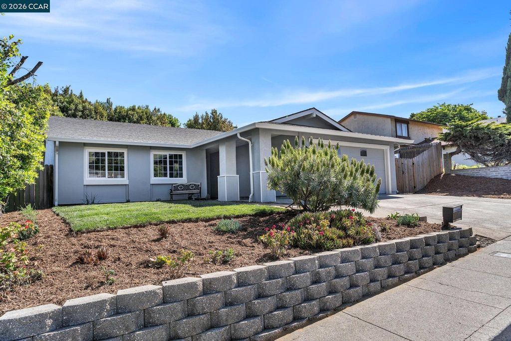 Photo of 212 Panorama Dr, Benicia, CA 94510 (MLS # 41131880)