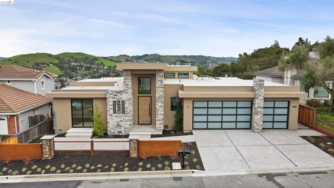 Photo of 8 North Rancho Ct., Pinole, CA 94803 (MLS # 41125625)