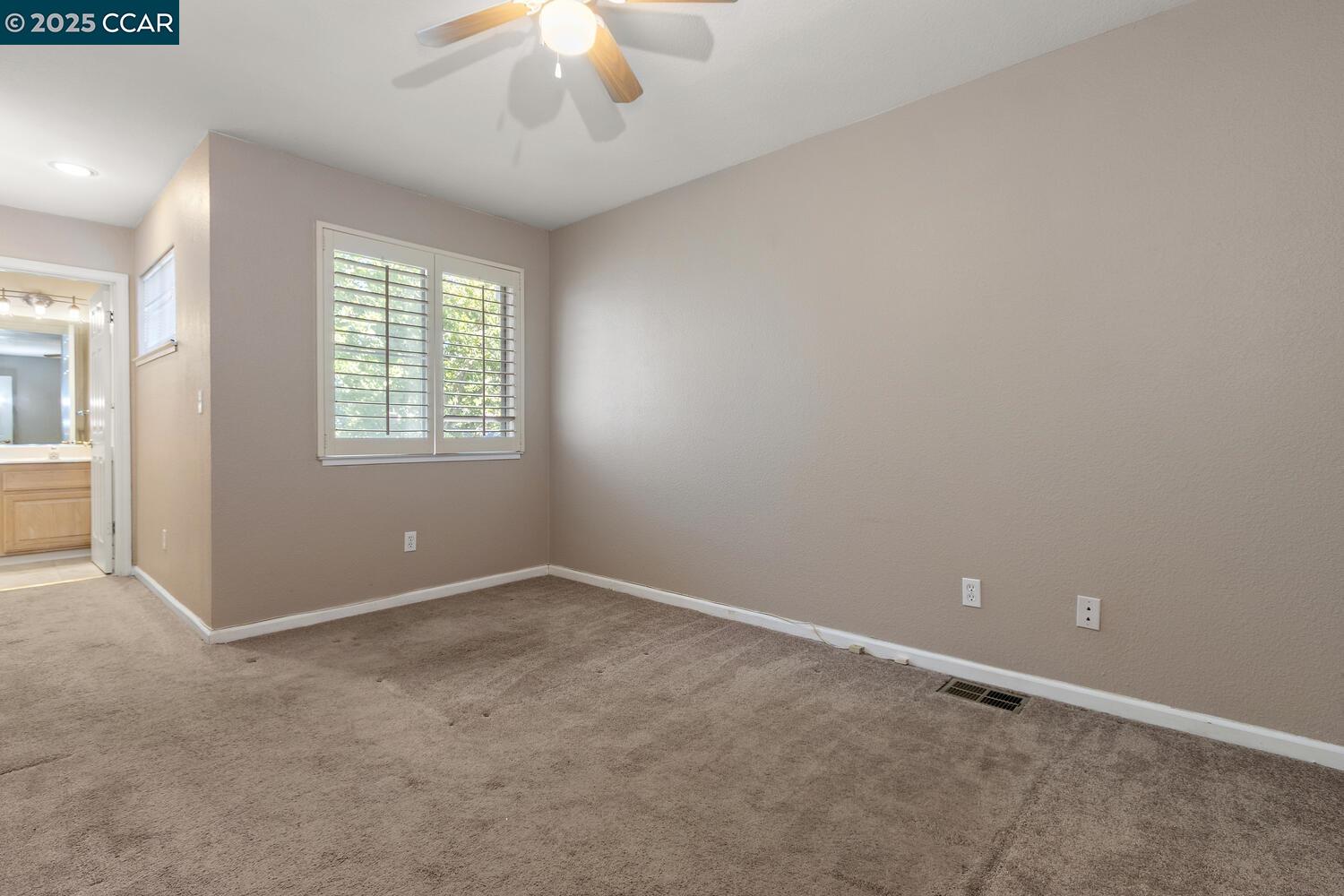 Martinez, California 94553, United States, 2 Bedrooms Bedrooms, ,3 BathroomsBathrooms,Residential,Active,163019