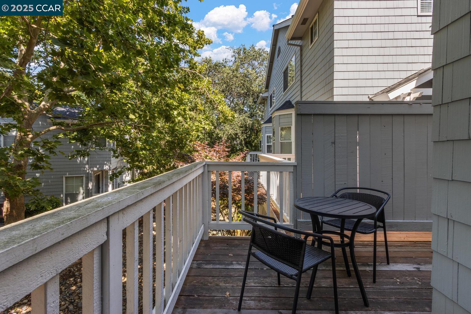 Martinez, California 94553, United States, 2 Bedrooms Bedrooms, ,3 BathroomsBathrooms,Residential,Active,163019