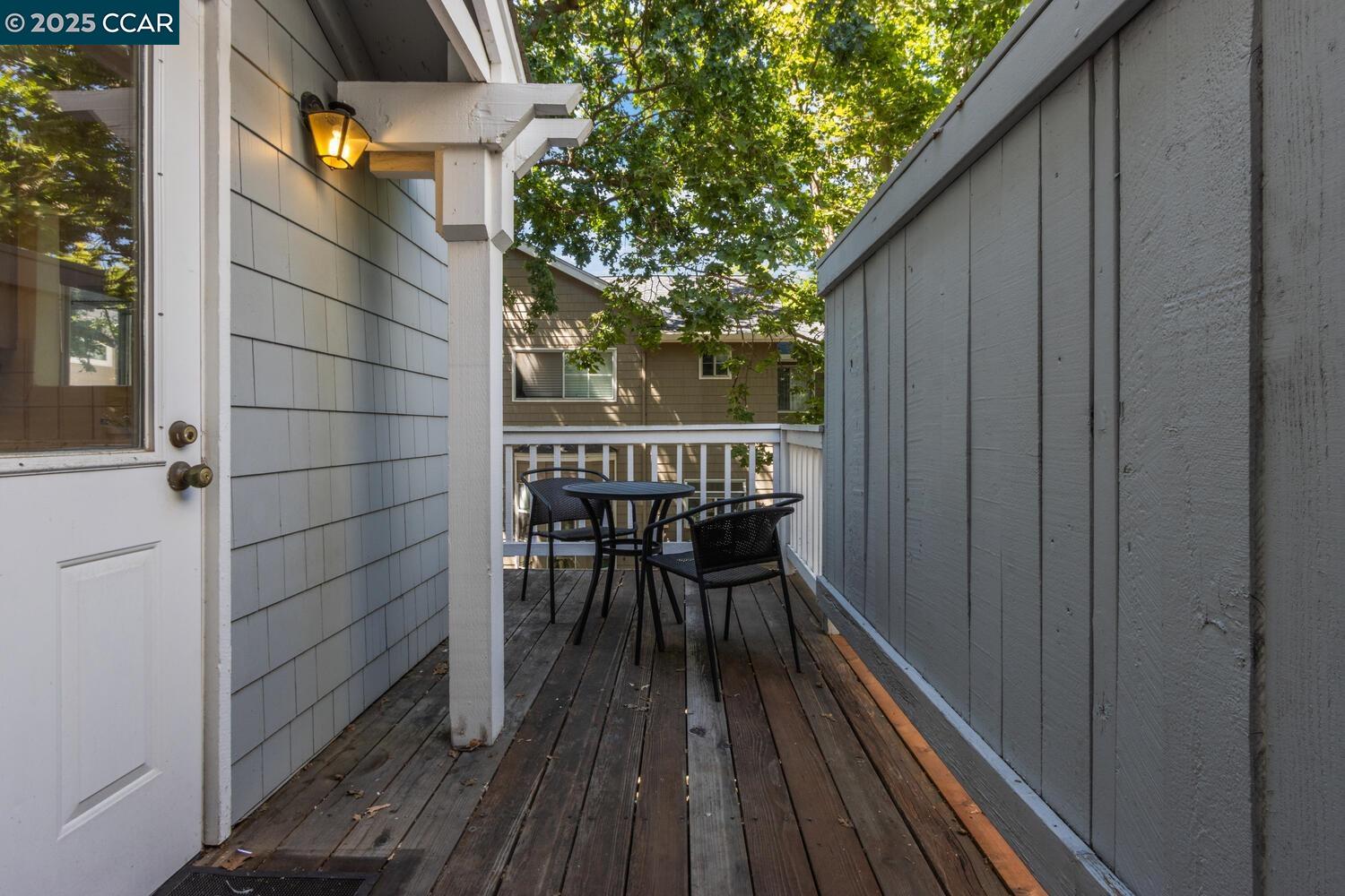 Martinez, California 94553, United States, 2 Bedrooms Bedrooms, ,3 BathroomsBathrooms,Residential,Active,163019