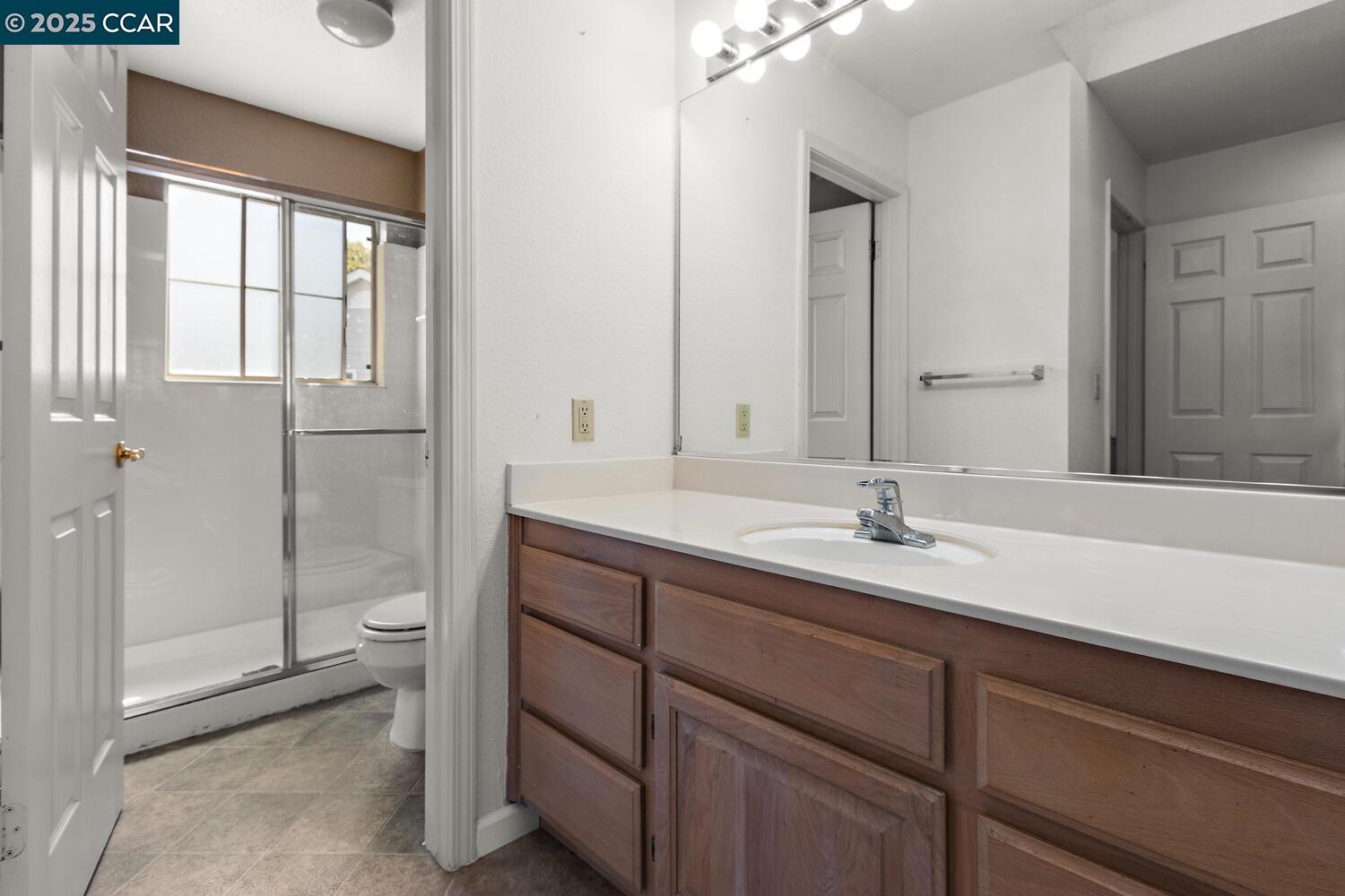 Martinez, California 94553, United States, 2 Bedrooms Bedrooms, ,3 BathroomsBathrooms,Residential,Active,163019