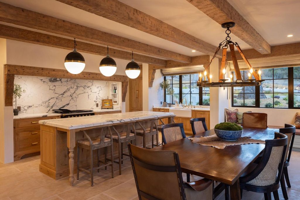 Photo of 10 Encina Drive, Carmel Valley, CA 93924 (MLS # ML82023319)