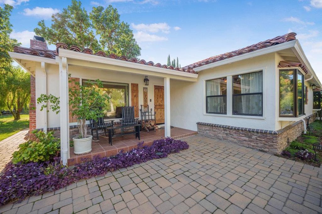 Photo of 17235 Hill Road, Morgan Hill, CA 95037 (MLS # ML82026315)