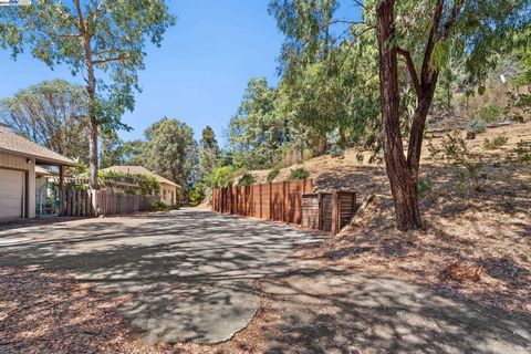 A home in El Sobrante