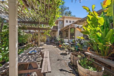 A home in El Sobrante