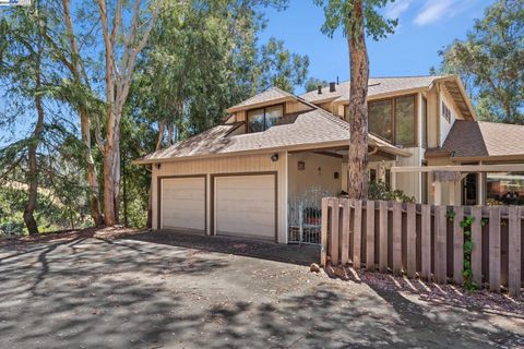 A home in El Sobrante