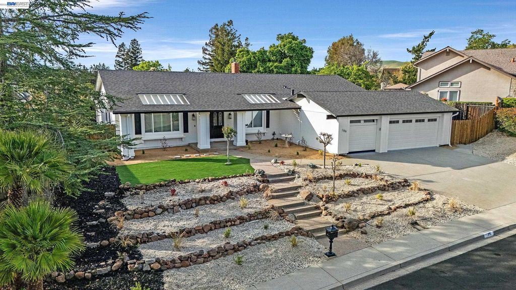 Photo of 186 Mt Wilson Way, Clayton, CA 94517 (MLS # 41128809)