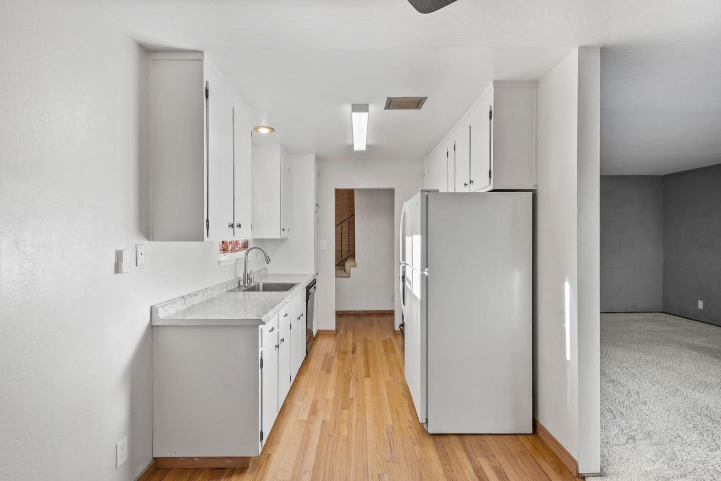 Los Gatos, California 95032, United States, 2 Bedrooms Bedrooms, ,3 BathroomsBathrooms,Residential,Active,20177