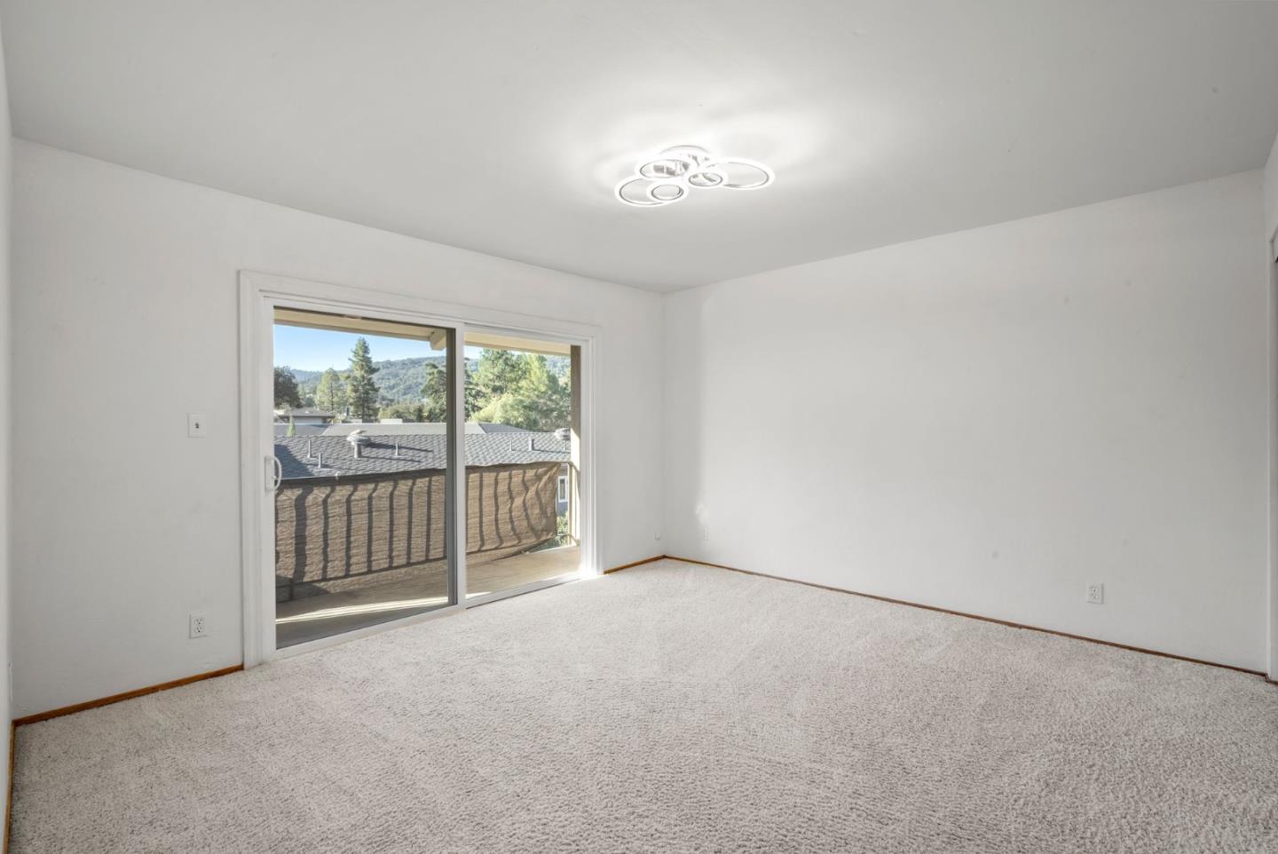 Los Gatos, California 95032, United States, 2 Bedrooms Bedrooms, ,3 BathroomsBathrooms,Residential,Active,20177