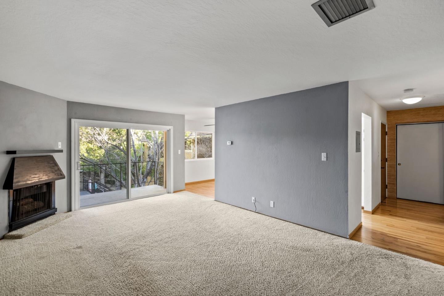 Los Gatos, California 95032, United States, 2 Bedrooms Bedrooms, ,3 BathroomsBathrooms,Residential,Active,20177