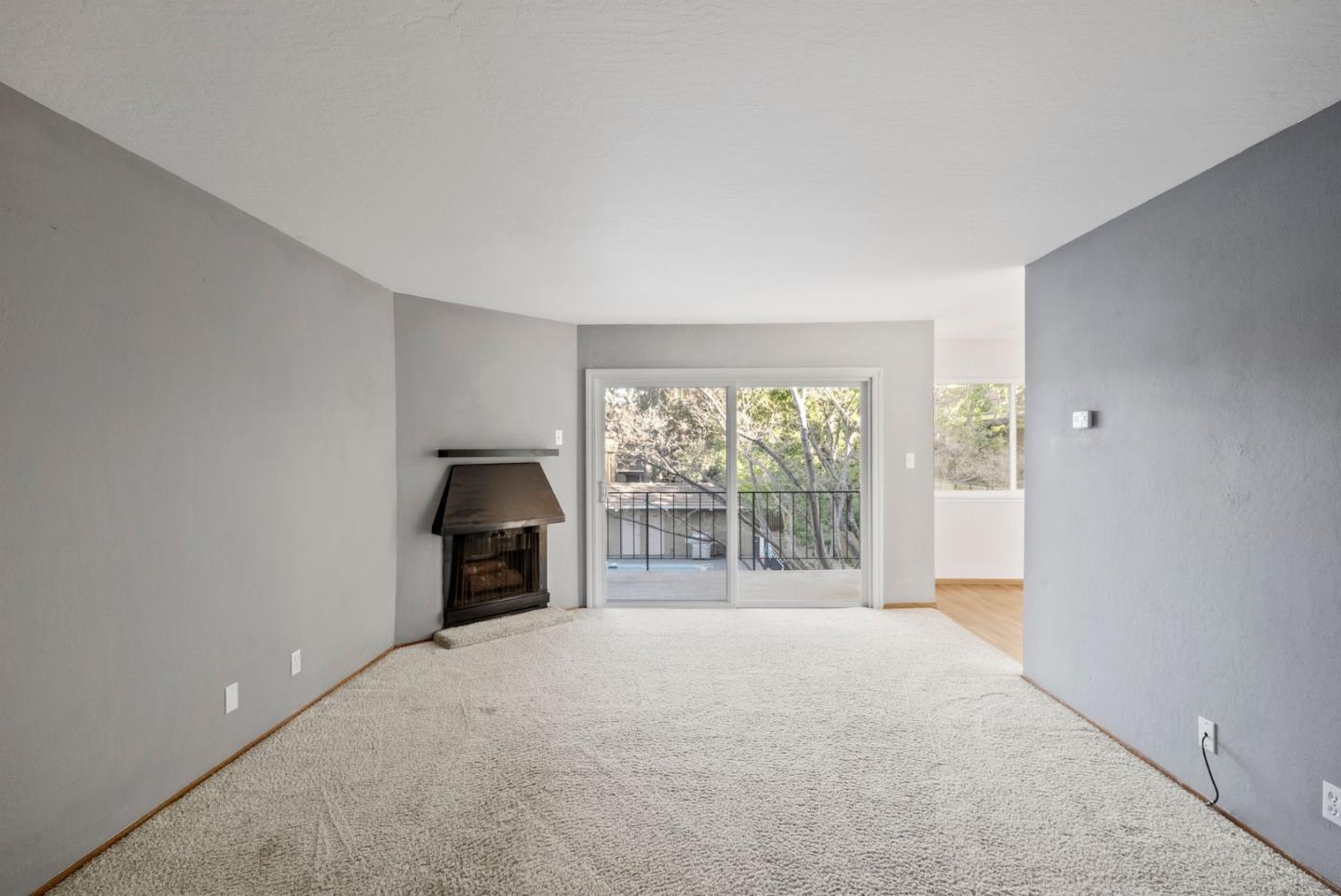 Los Gatos, California 95032, United States, 2 Bedrooms Bedrooms, ,3 BathroomsBathrooms,Residential,Active,20177