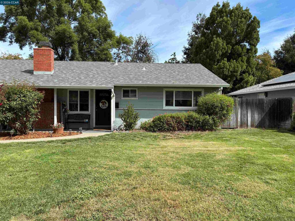 Photo of 47 Anelda Drive, Pleasant Hill, CA 94523 (MLS # 41145931)