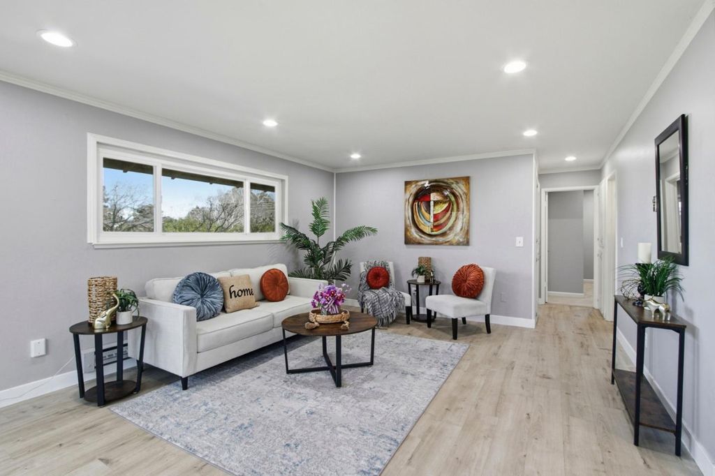 Photo of 597 Valley Forge Way #4, Campbell, CA 95008 (MLS # ML82030544)