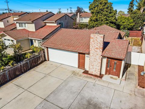 Photo of 1127 Spiro Drive, San Jose, CA 95116 (MLS # ML82034027)