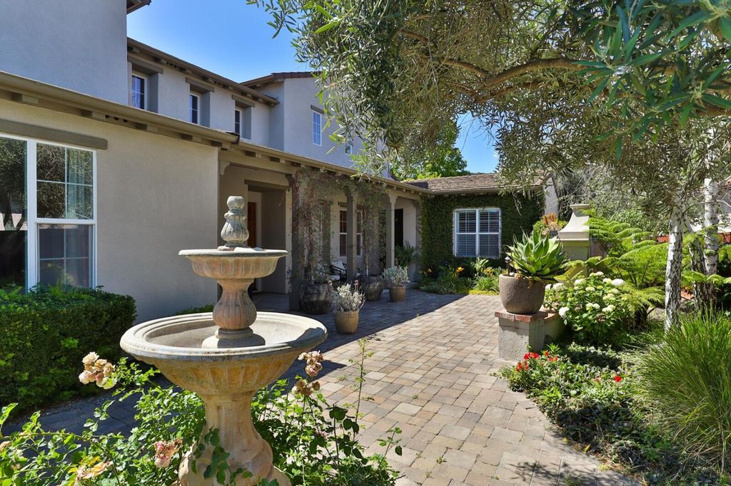 Photo of 5970 Winged Foot Drive, Gilroy, CA 95020 (MLS # ML82047962)
