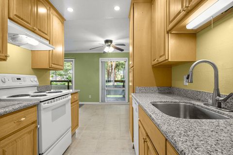 Photo of 312 Tradewinds Drive #3, San Jose, CA 95123 (MLS # ML82028805)