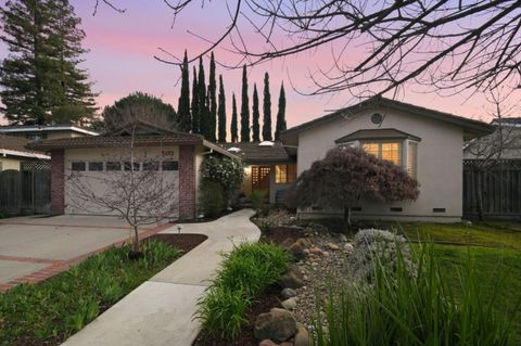 Photo of 5492 Castle Glen Avenue, San Jose, CA 95129 (MLS # ML82036630)