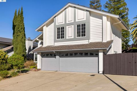 Photo of 3208 Touriga Dr, Pleasanton, CA 94566 (MLS # 41126302)