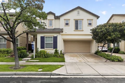 Photo of 2667 Chocolate St, Pleasanton, CA 94588 (MLS # 41136403)