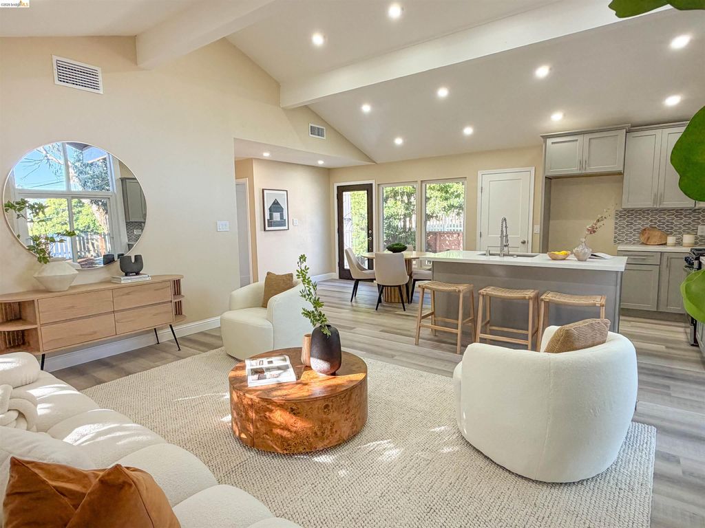 Photo of 2816 Gonzaga Ave, Richmond, CA 94806 (MLS # 41129555)