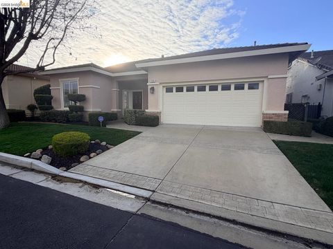 Photo of 773 Centennial Pl, Brentwood, CA 94513 (MLS # 41125782)