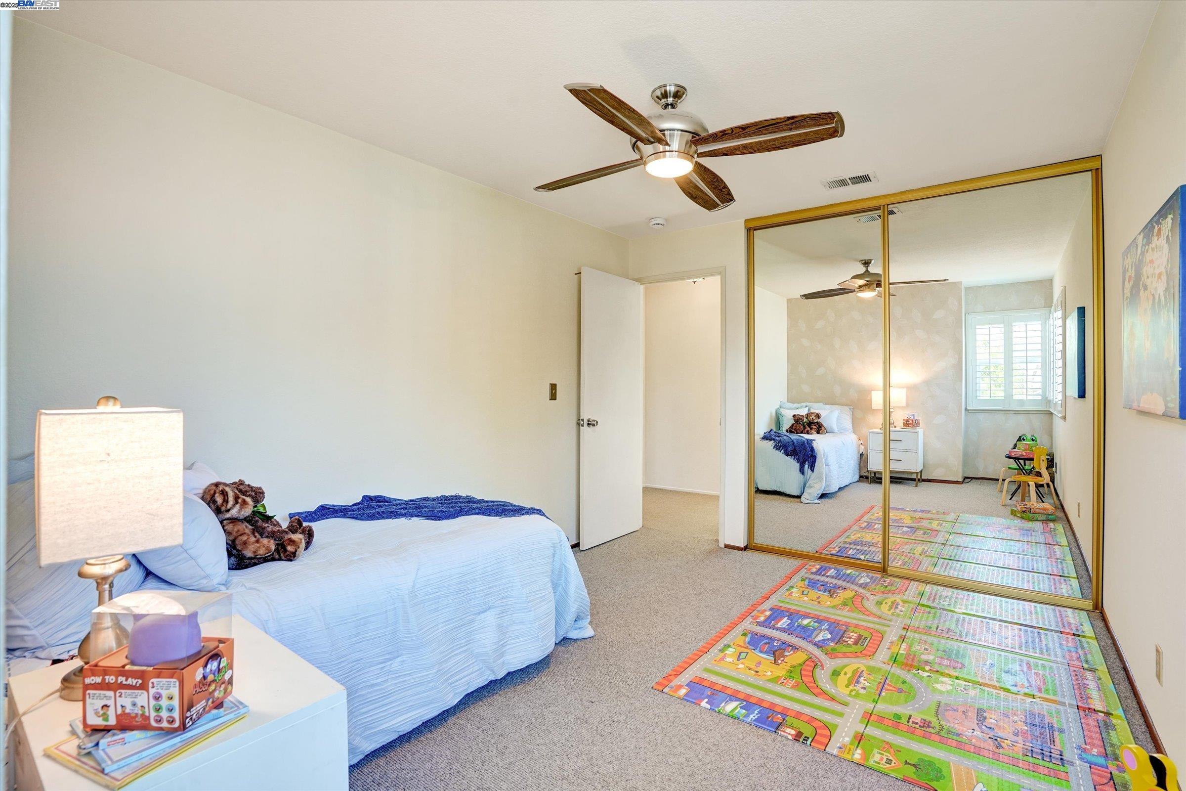 Alameda, California 94502, United States, 3 Bedrooms Bedrooms, ,3 BathroomsBathrooms,Residential,Pending,187221