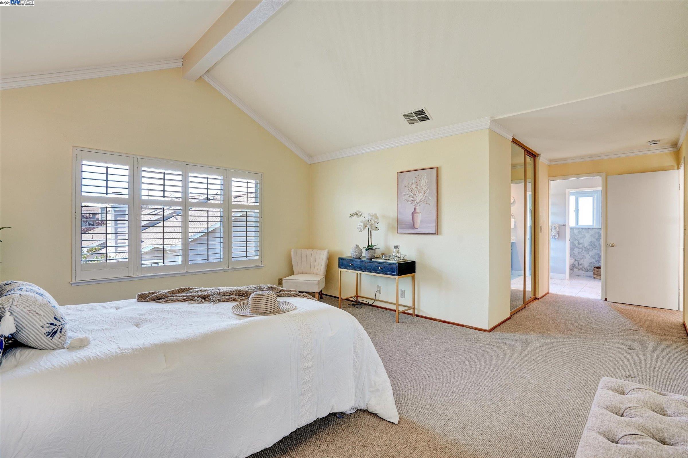 Alameda, California 94502, United States, 3 Bedrooms Bedrooms, ,3 BathroomsBathrooms,Residential,Pending,187221