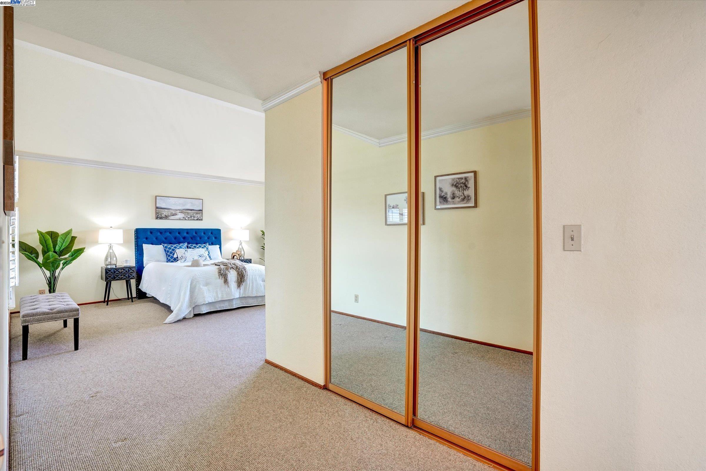 Alameda, California 94502, United States, 3 Bedrooms Bedrooms, ,3 BathroomsBathrooms,Residential,Pending,187221