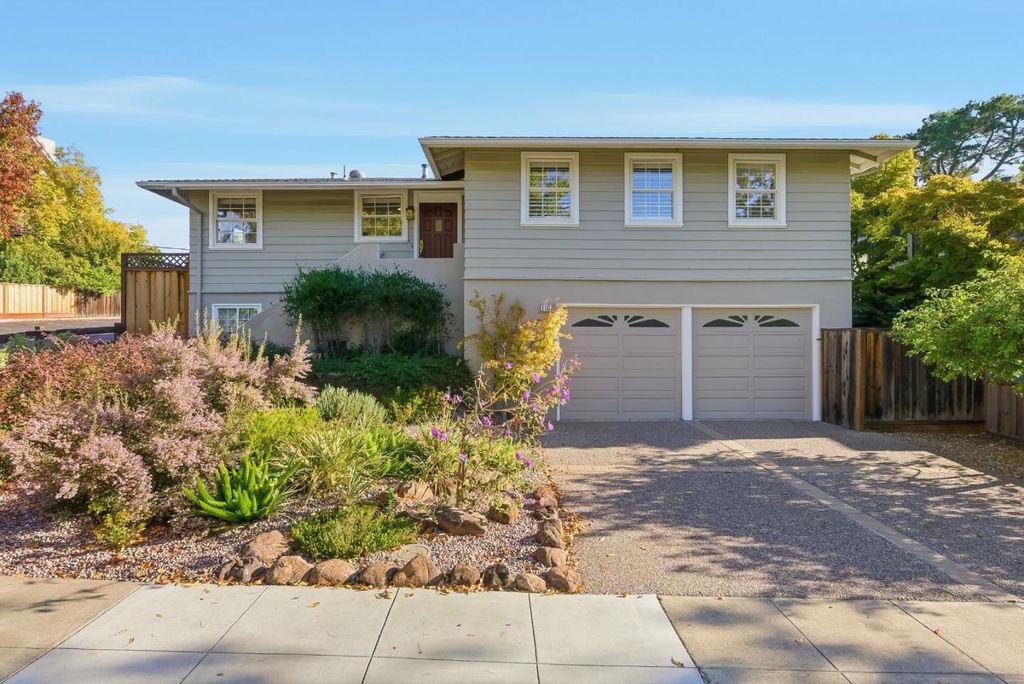 Photo of 1103 Connecticut Drive, Redwood City, CA 94061 (MLS # ML82026313)