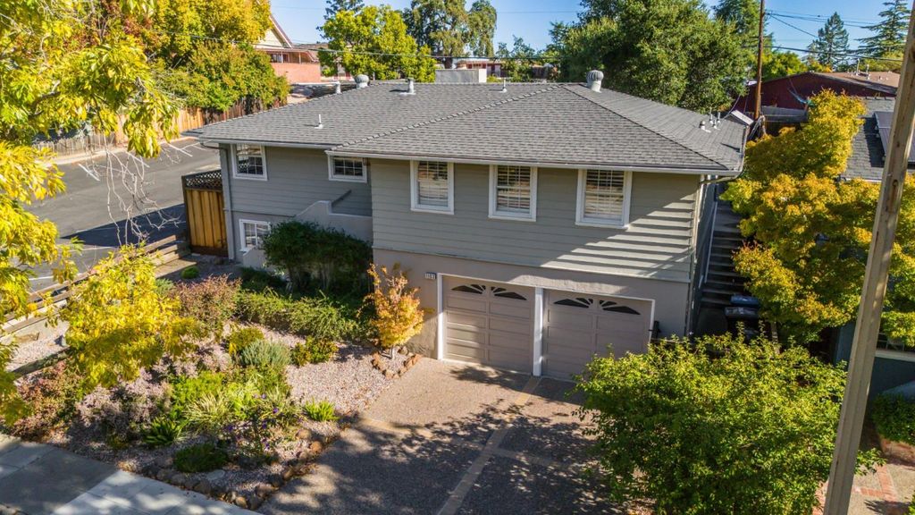 Photo of 1103 Connecticut Drive, Redwood City, CA 94061 (MLS # ML82026313)