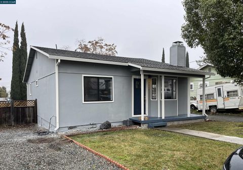 Photo of 1340 Delacy Avenue, Martinez, CA 94553 (MLS # 41119610)