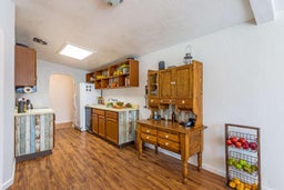 Listing photo 11
