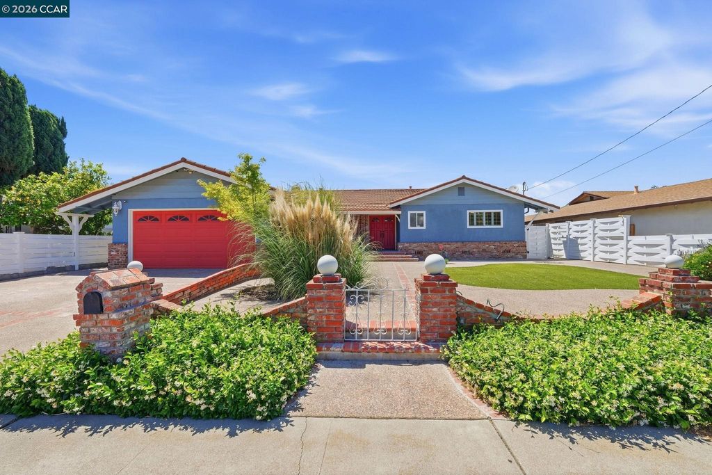 Photo of 4006 Boulder Dr, Antioch, CA 94509 (MLS # 41135376)