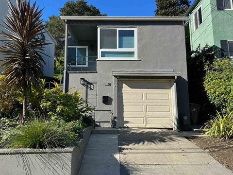 Photo of 3945 Canon Ave, Oakland, CA 94602 (MLS # 41121182)