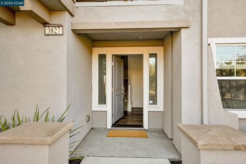 Photo of 3827 Branding Iron Place, Dublin, CA 94568 (MLS # 41122803)