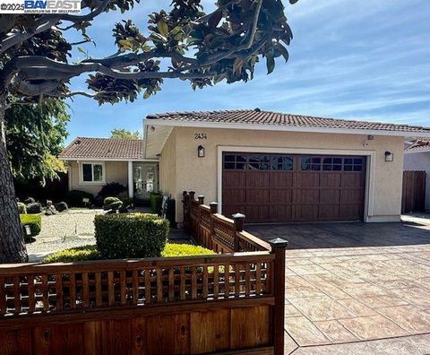 2434 Hibiscus Drive Hayward CA 94545