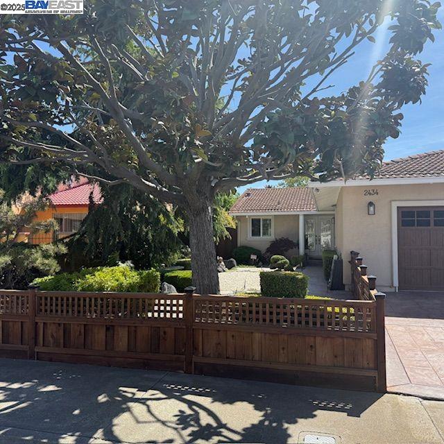 2434 Hibiscus Drive