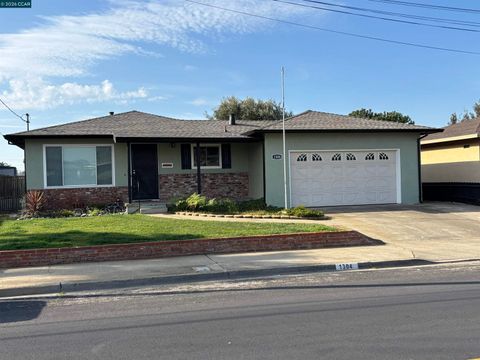 Photo of 1304 E 13Th St, Antioch, CA 94509 (MLS # 41123229)