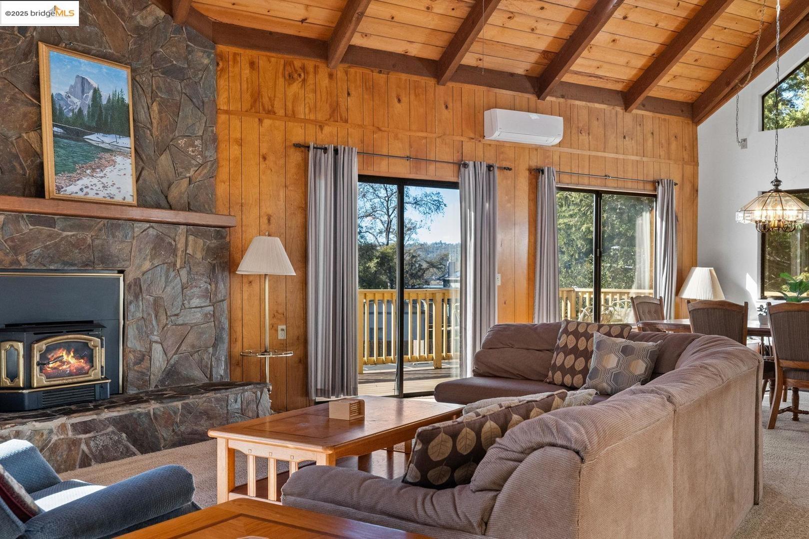 Groveland, California 95321, United States, 4 Bedrooms Bedrooms, ,3 BathroomsBathrooms,Residential,Active,249653